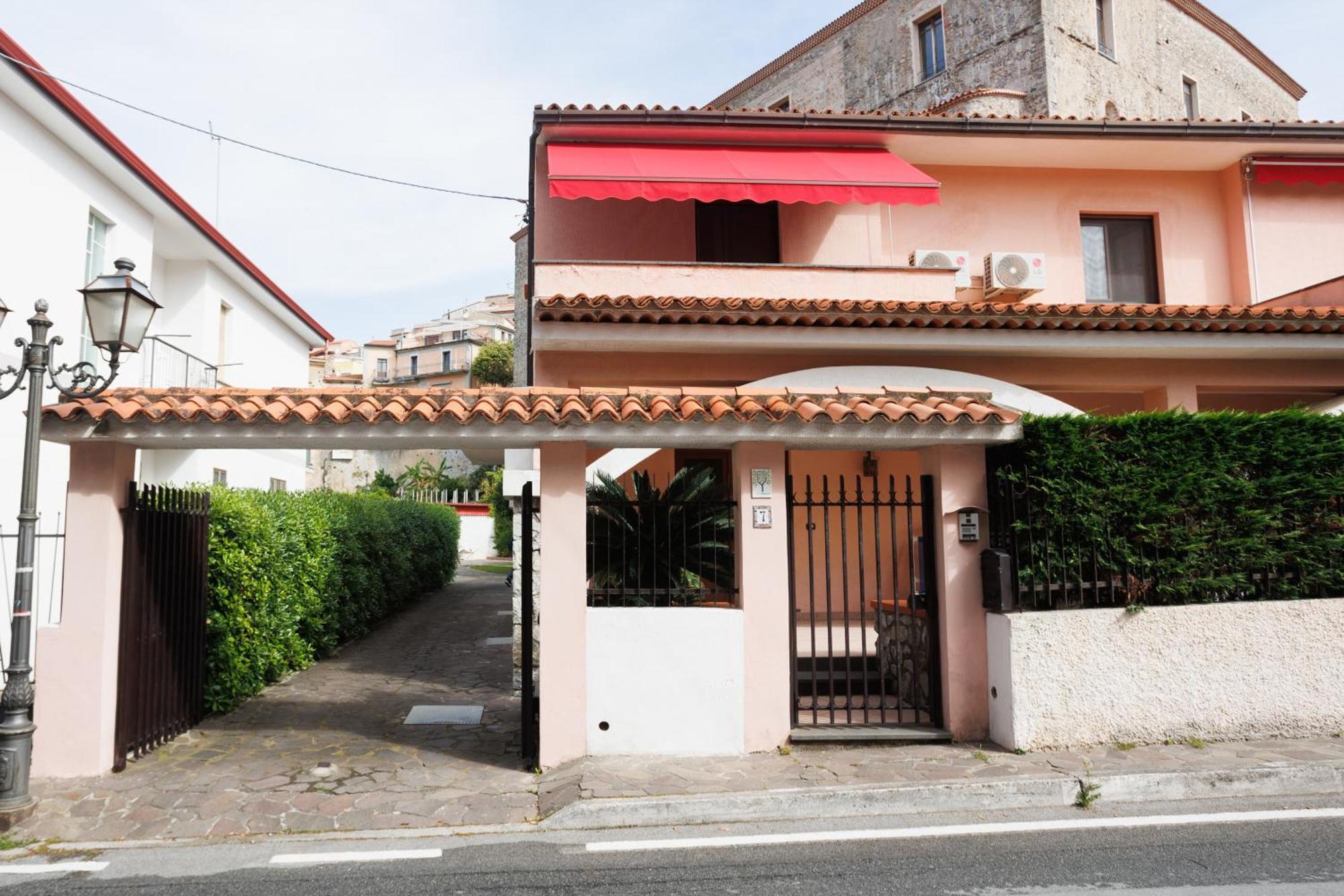Appartement The Lemon Tree House à Scalea Extérieur photo